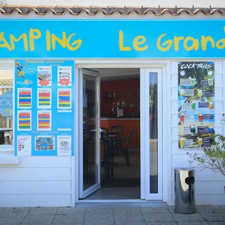 Mobil Spacieux Avec Terrasse, 3 Chambres, 6 Personnes - Api-1-52-1475 La Faute-sur-Mer